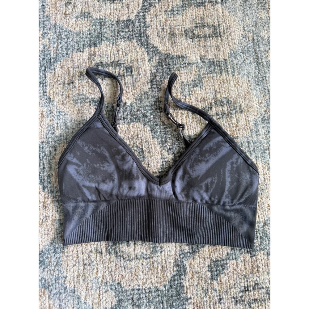 Lululemon‎ Ebb To Street Bra Size 4 Pristine Condition